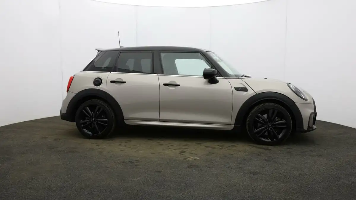 2022-mini-cooper-20-cooper-s-sport-hatchback-5d-auto-big-7