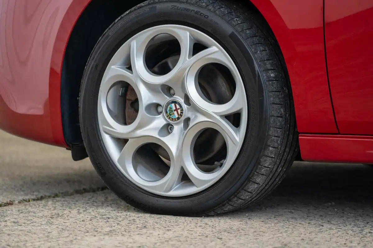 2015-alfa-romeo-giulietta-14-tb-sprint-big-48