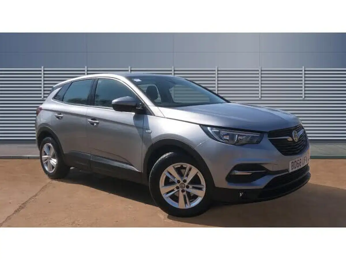 2018-vauxhall-grandland-x-12-se-130ps-big-0