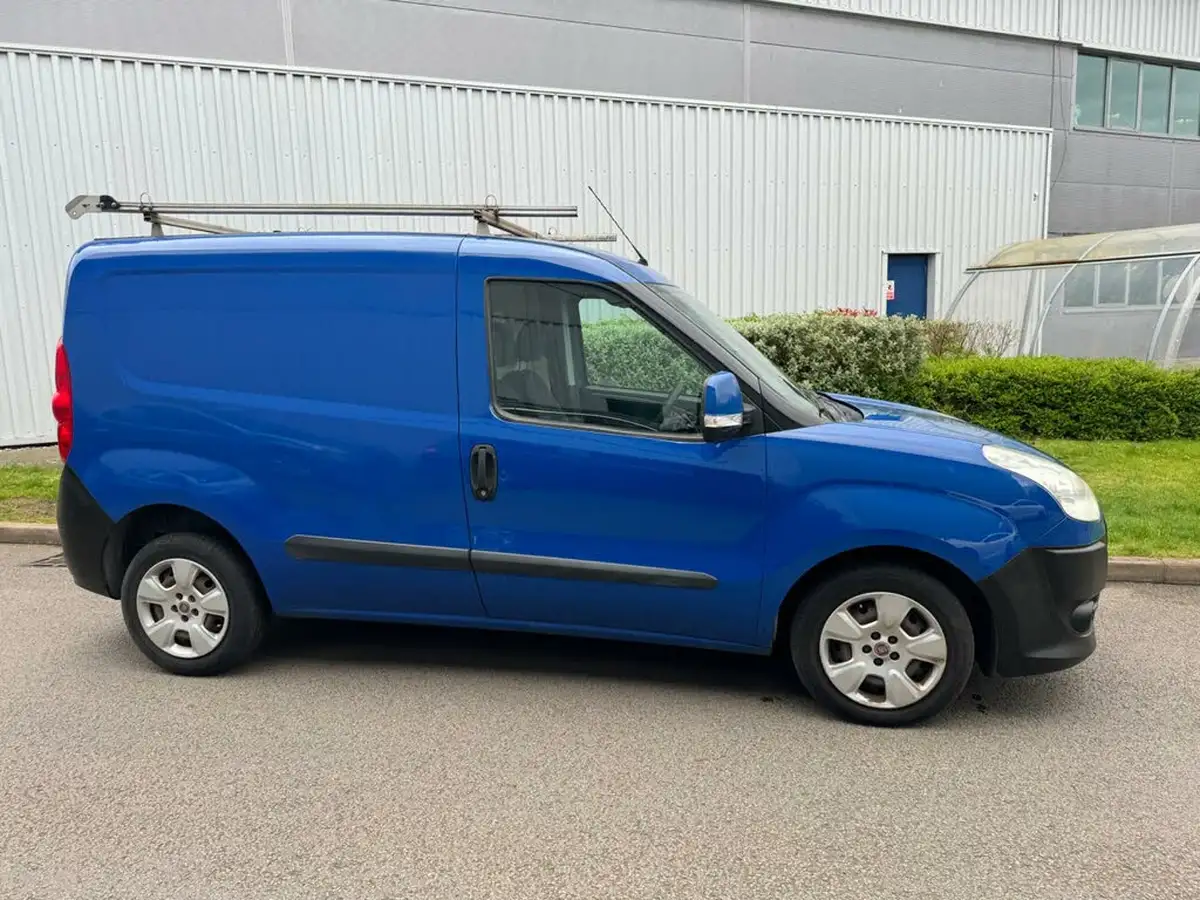 2010-fiat-doblo-cargo-13td-sx-16v-90-panel-big-9