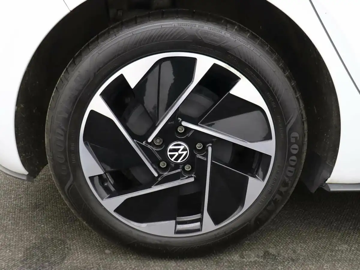 2021-volkswagen-id3-e-tech-big-5