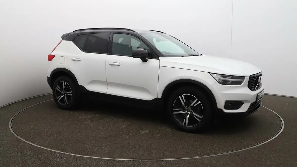 2020-volvo-xc40-15-t3-r-design-big-35