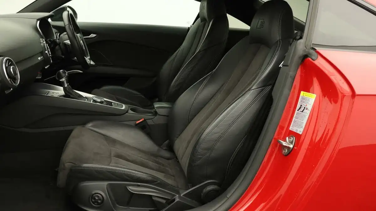 2017-audi-tt-coupe-20-tfsi-black-edition-s-tronic-big-14