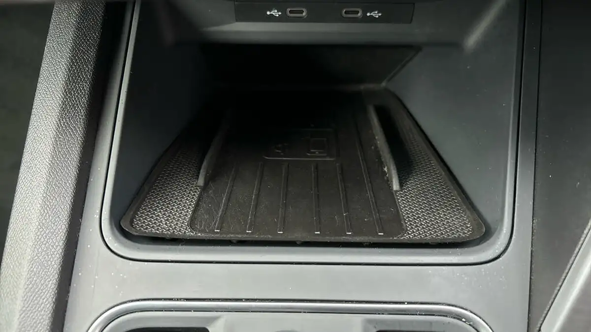 2021-seat-leon-14-e-hybrid-fr-estate-big-7