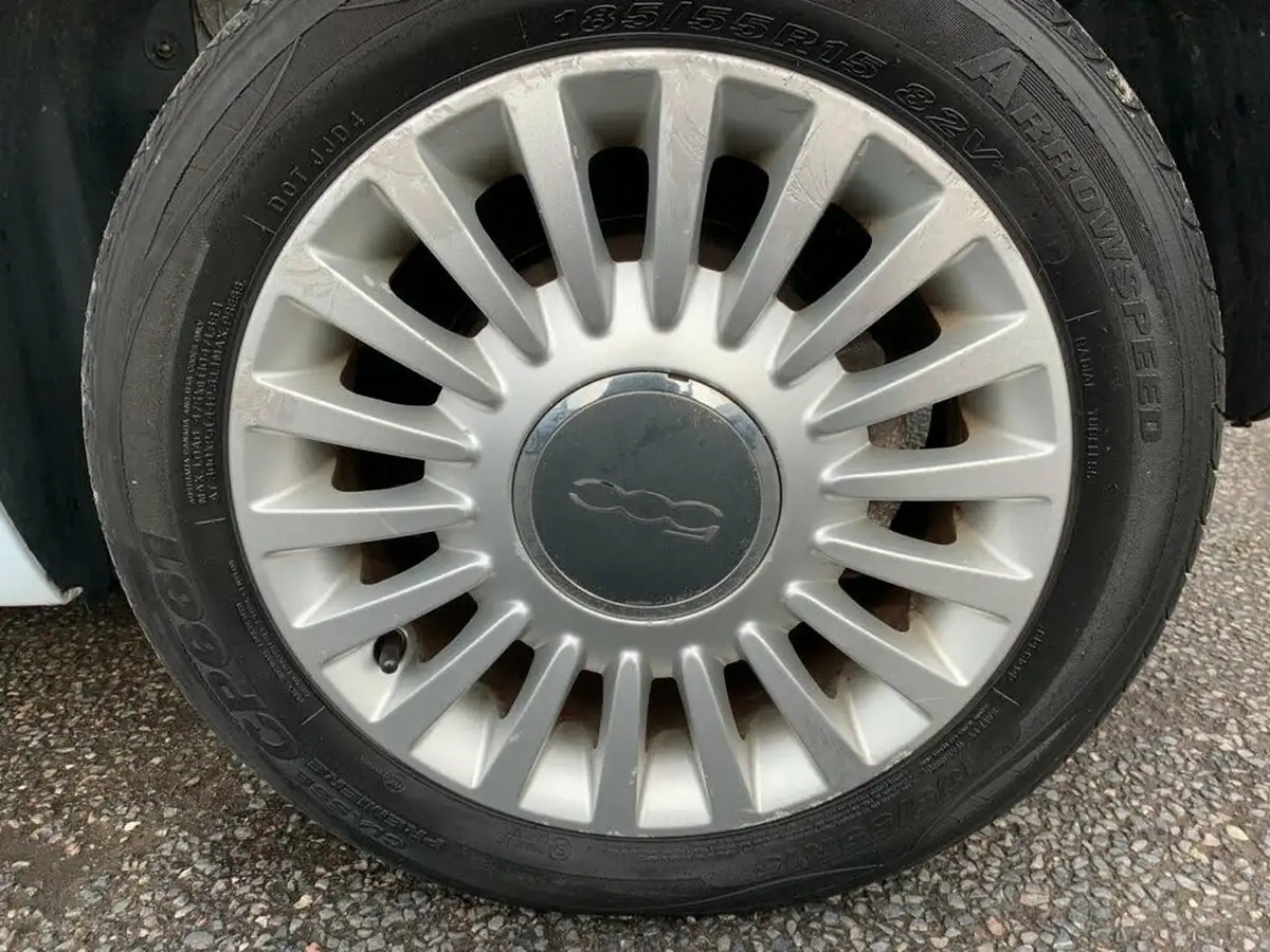 2008-fiat-500-14-lounge-big-23