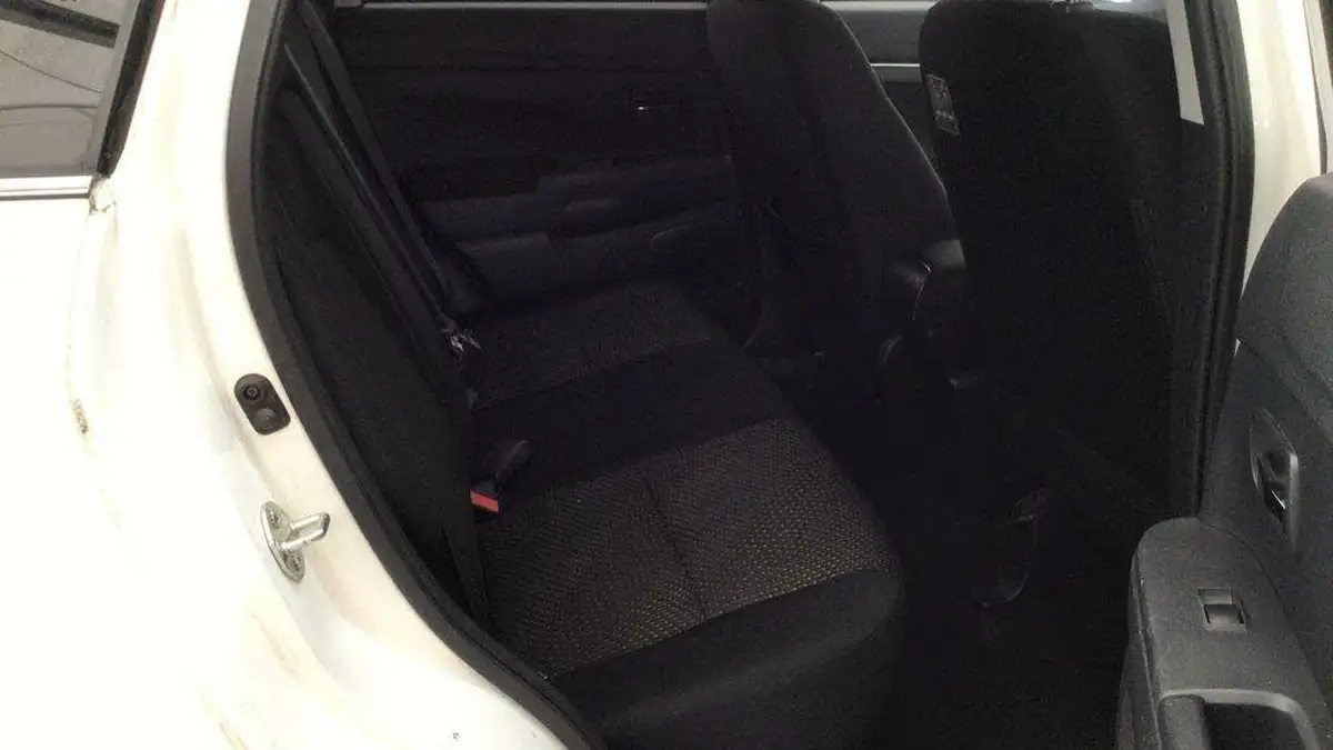 2013-mitsubishi-asx-16-3-leather-big-5