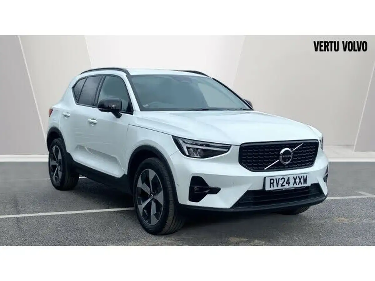 2024-volvo-xc40-20-b3-plus-big-0