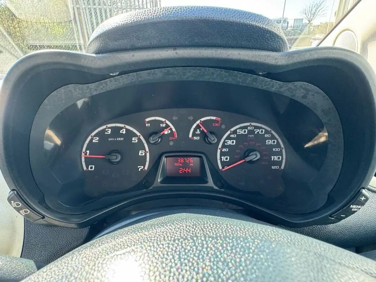 2012-ford-ka-12-edge-69ps-ss-big-22