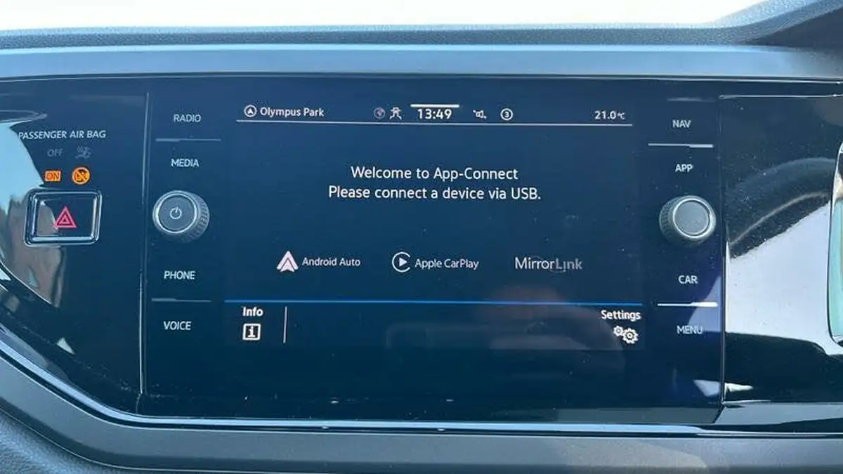 2022-volkswagen-polo-10-tsi-r-line-110ps-dsg-big-9