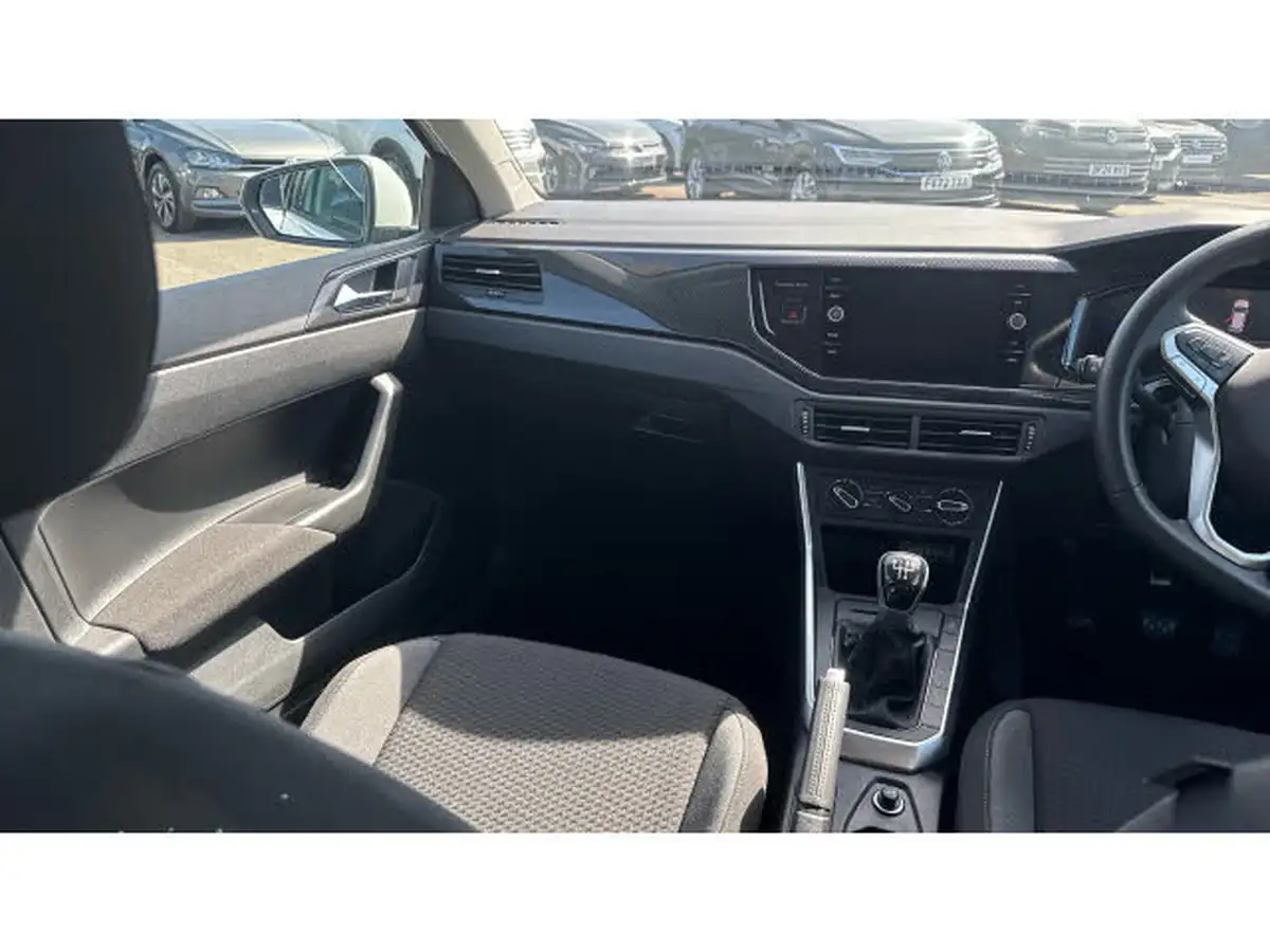 2024-volkswagen-polo-10-tsi-match-big-13