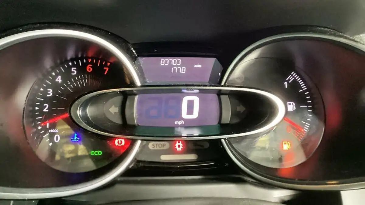 2019-renault-clio-09-tce-iconic-90ps-big-5