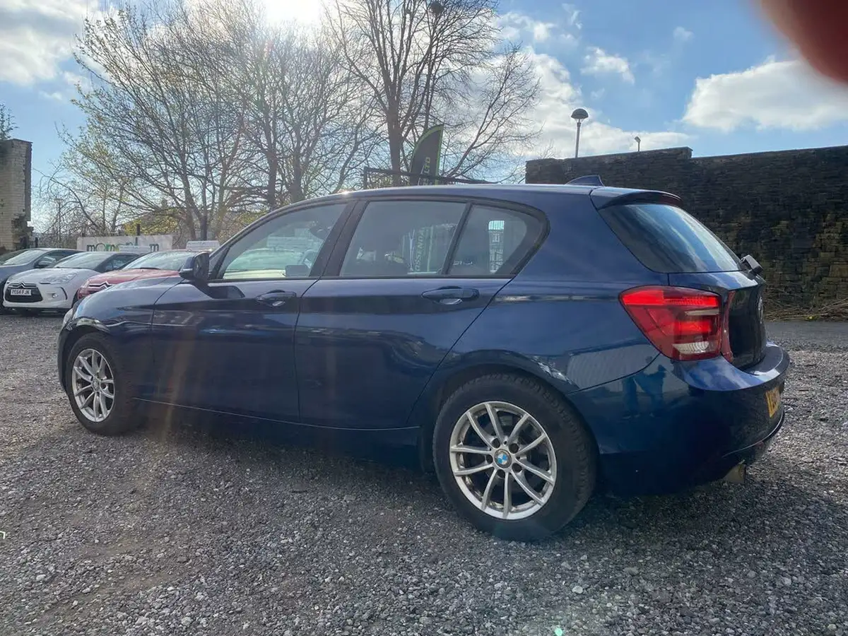 2011-bmw-1-series-20td-120d-se-hatchback-5d-big-8