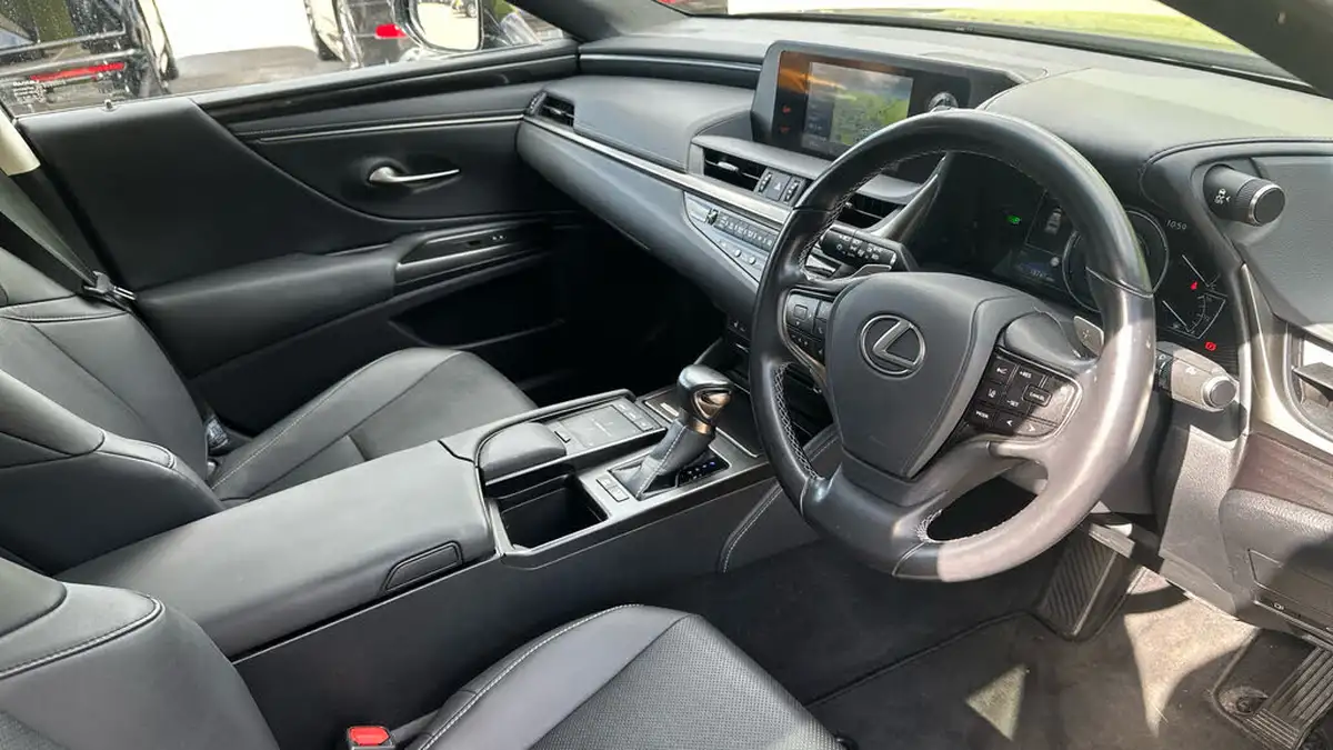 2021-lexus-es-300h-25-es-218bhp-without-navigation-big-8
