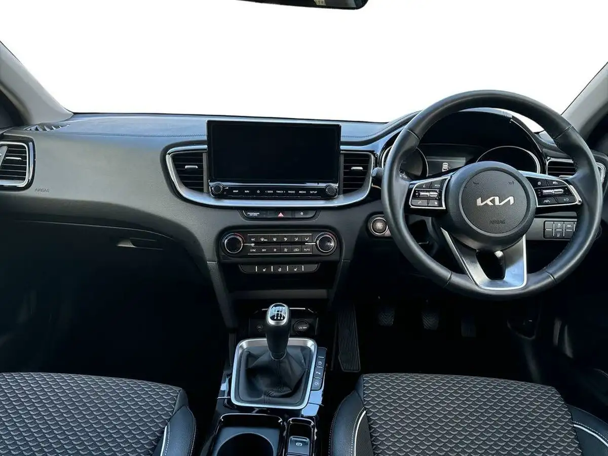 2024-kia-xceed-15-t-gdi-3-158bhp-big-9