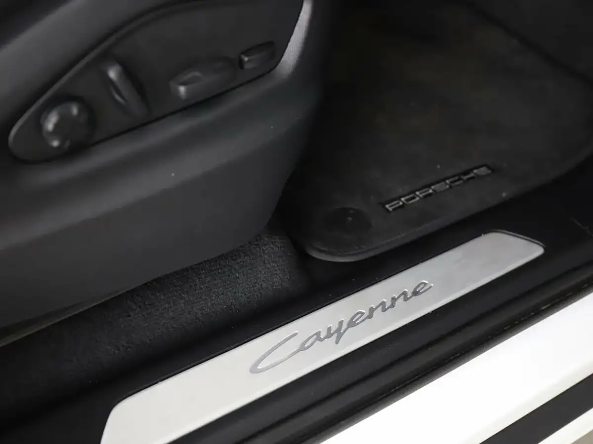 2024-porsche-cayenne-30-v6-e-hybrid-470ps-station-wagon-big-23