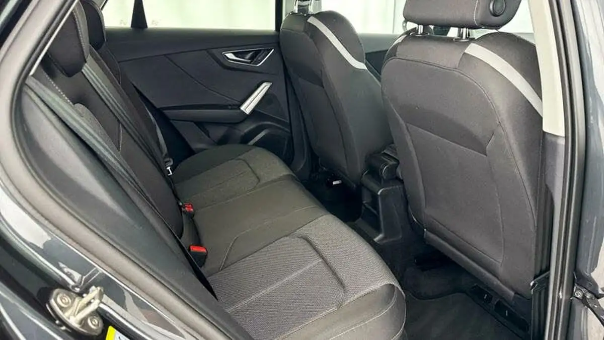 2022-audi-q2-10-30-tfsi-sport-big-25