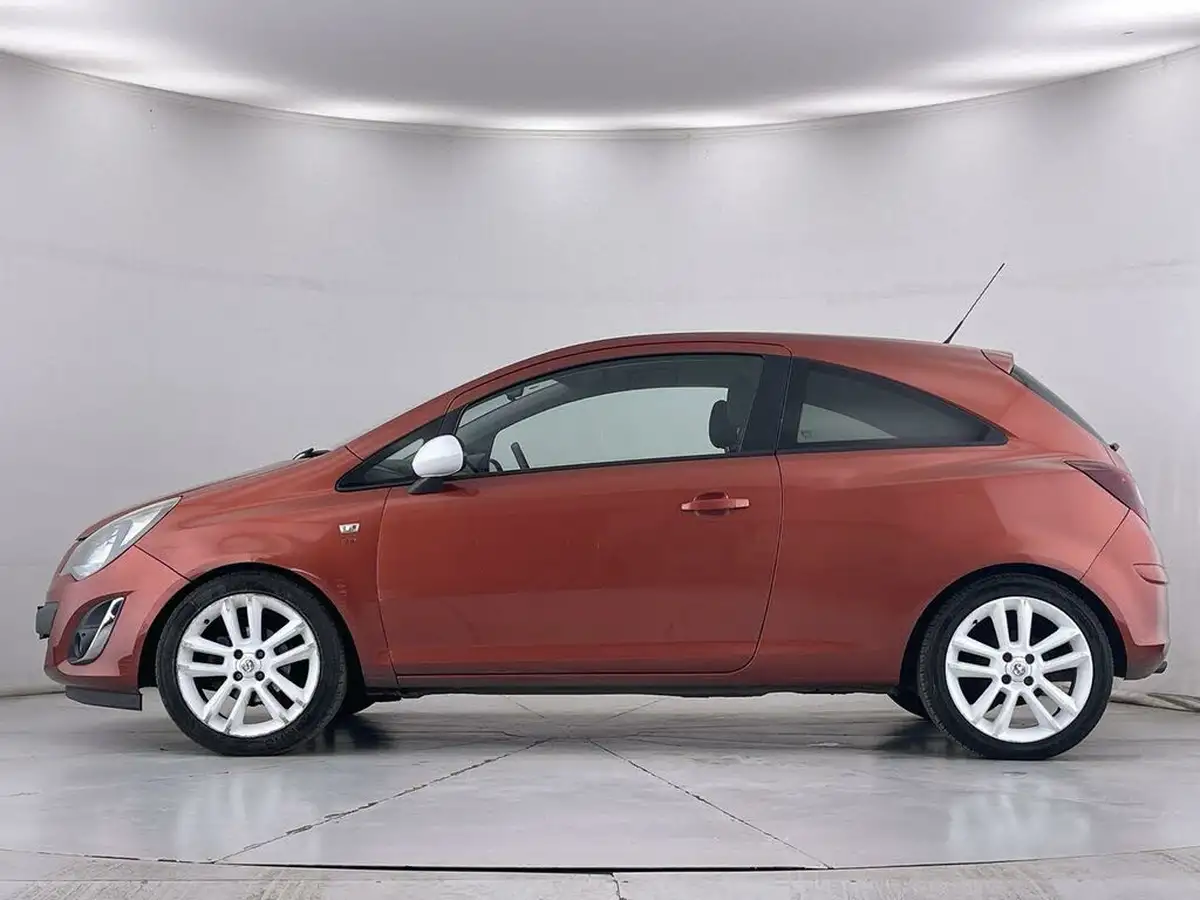 2012-vauxhall-corsa-12-sxi-16v-3d-big-10