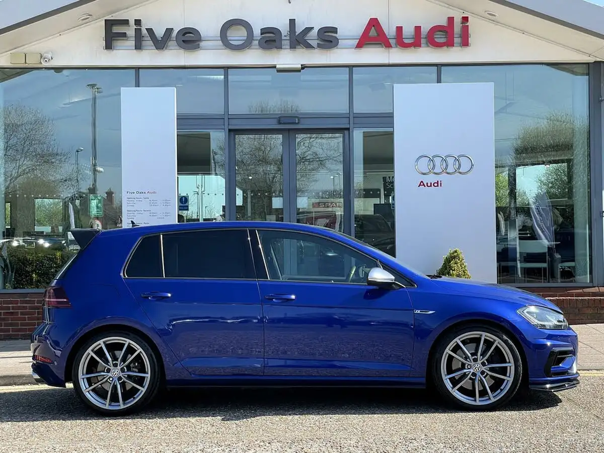 2019-volkswagen-golf-20-tsi-r-300ps-hatchback-5d-dsg-big-1