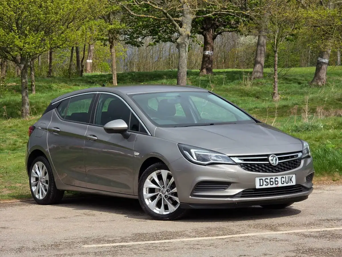 2016-vauxhall-astra-16cdti-tech-line-110ps-hatchback-big-8