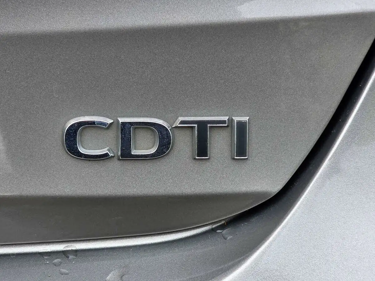 2016-vauxhall-astra-16cdti-tech-line-110ps-hatchback-big-36