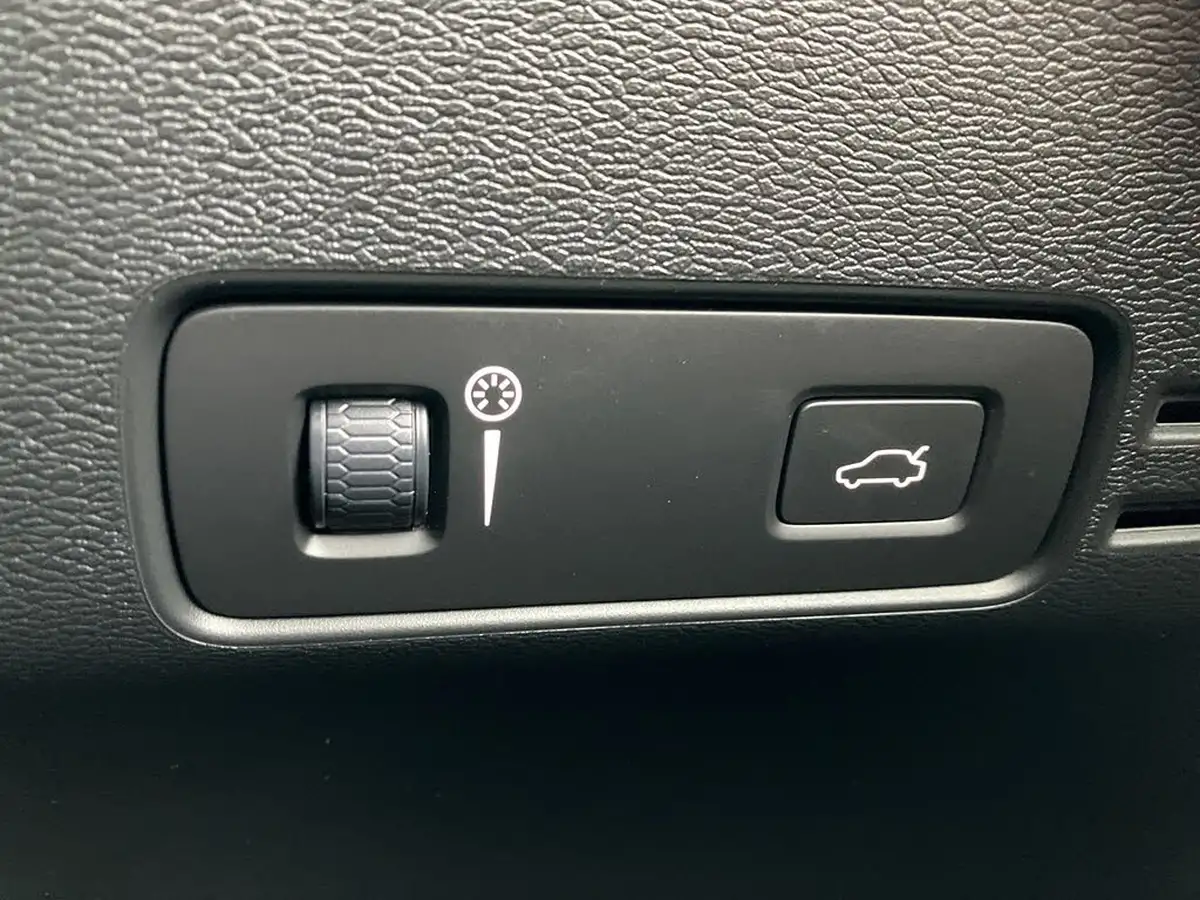 2020-volvo-xc40-20-b4-inscription-awd-big-30