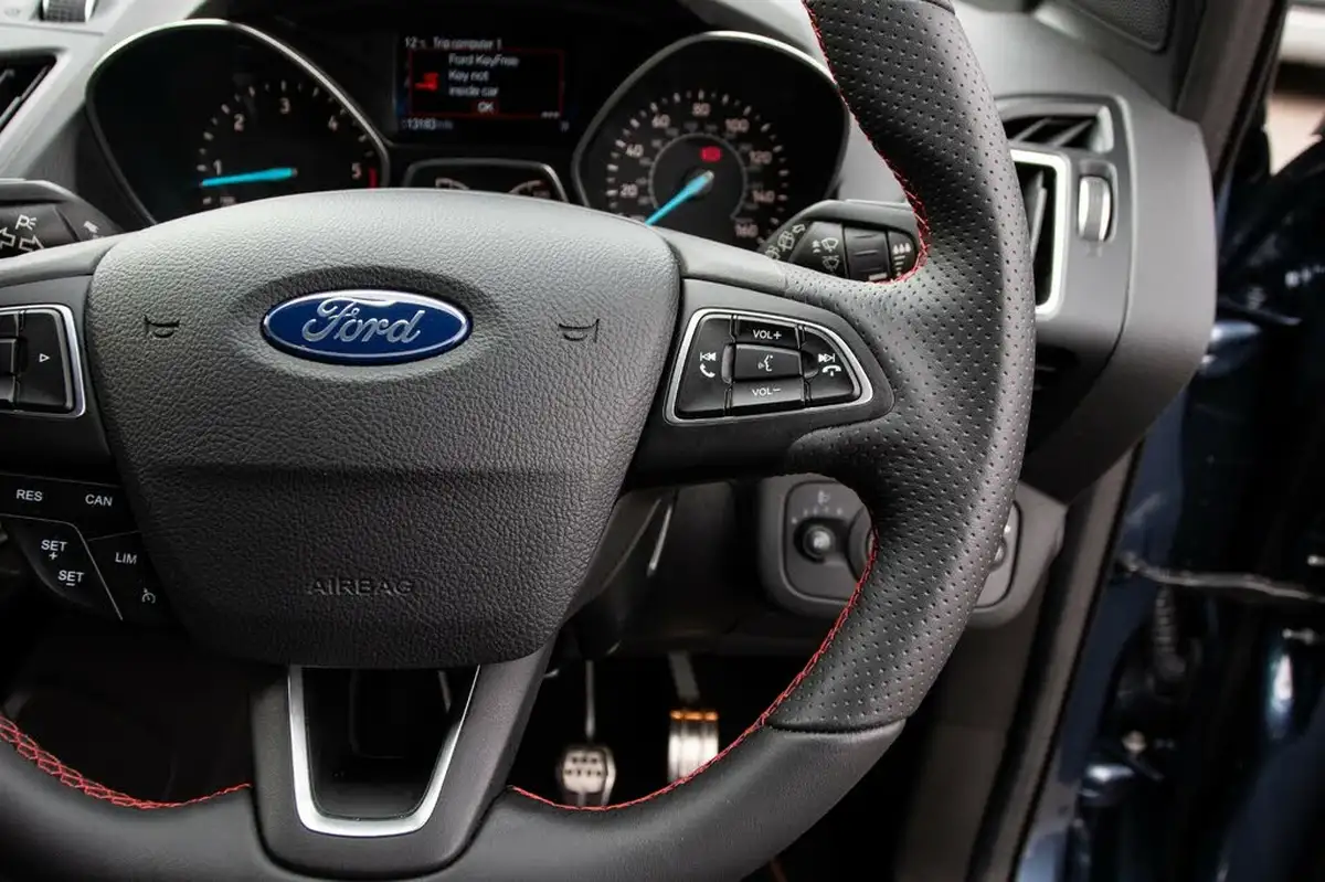 2019-ford-kuga-20tdci-st-line-150ps-ss-big-19