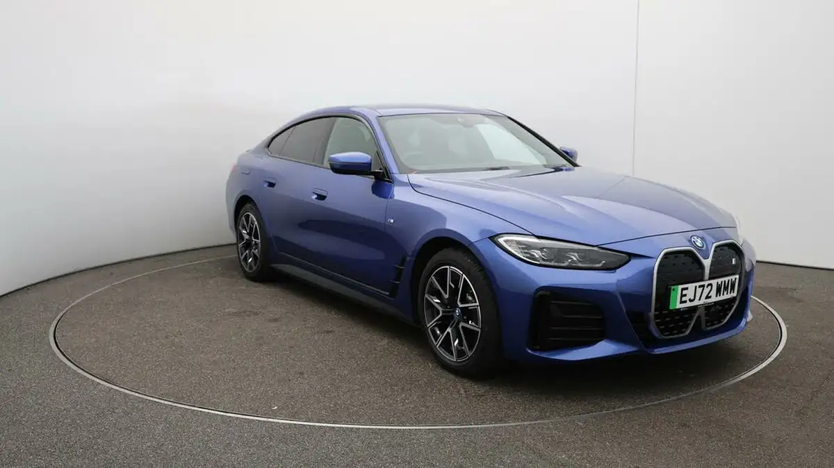 2022-bmw-i4-e-edrive40-m-sport-big-37