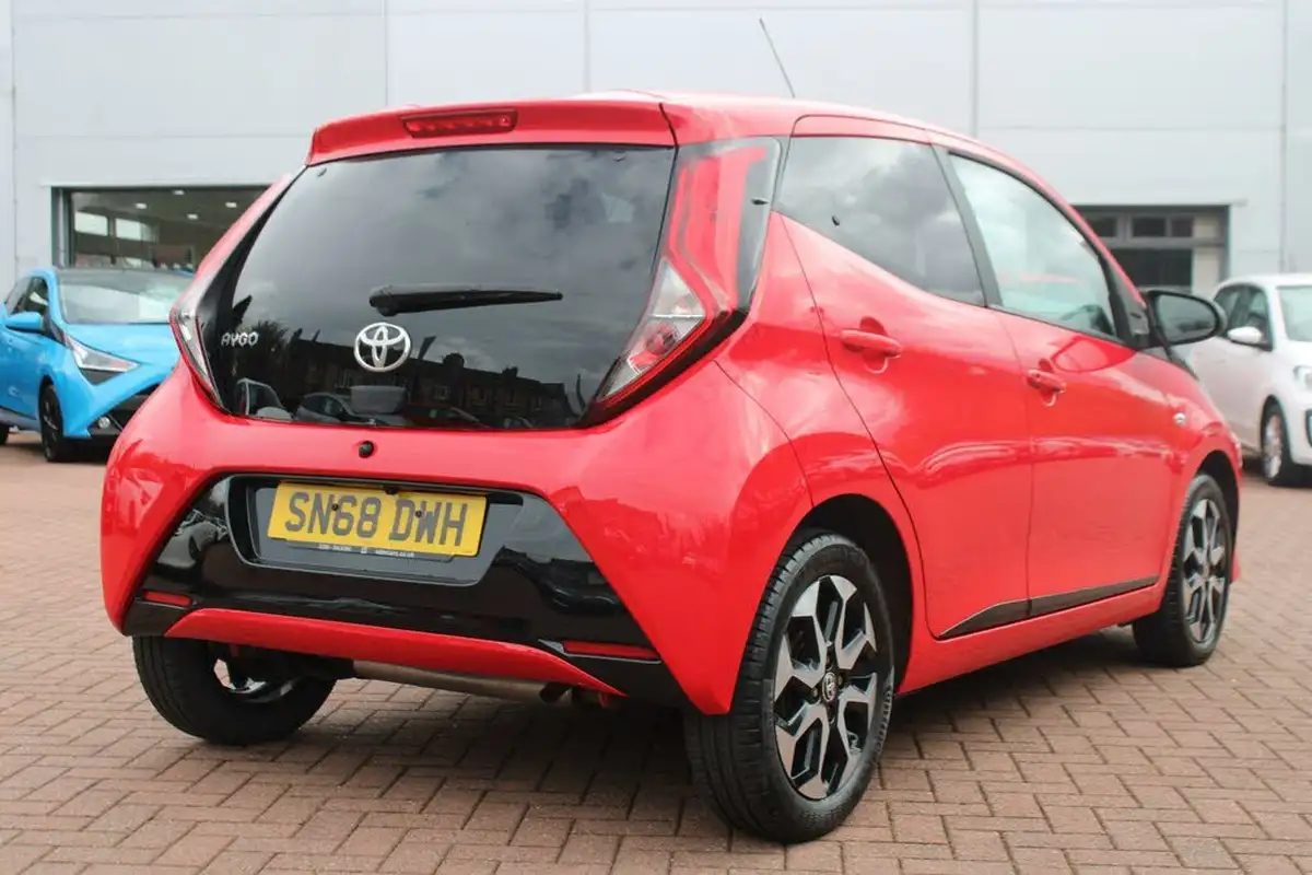 2019-toyota-aygo-10-vvt-i-x-trend-x-shift-big-4