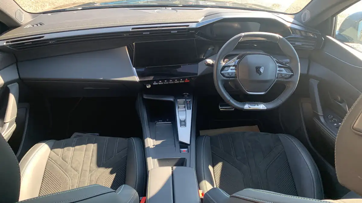 2023-peugeot-308-sw-12-puretech-gt-130ps-ss-eat8-big-3