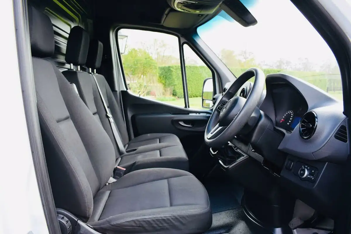 2021-mercedes-benz-sprinter-20cdi-315-l1h1-progressive-150pseu6dt-panel-rwd-eco-gear-360-big-10