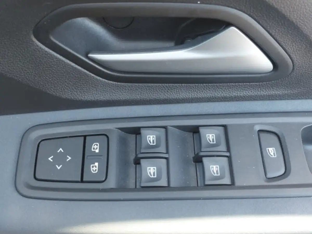 2024-dacia-sandero-stepway-10-tce-extreme-90bhp-big-12