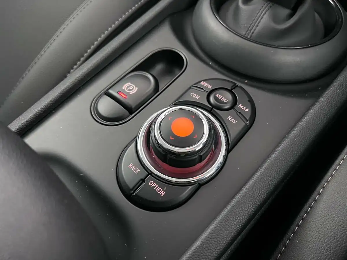 2019-mini-clubman-15-cooper-classic-134bhp-auto-big-28