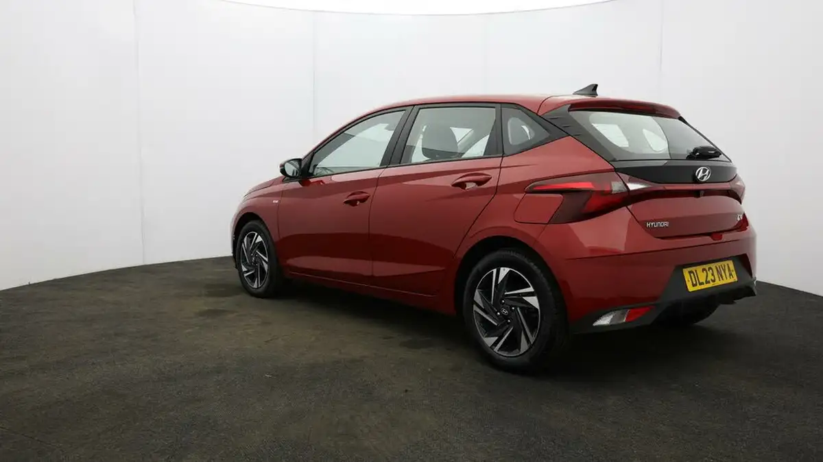 2023-hyundai-i20-10-t-gdi-se-connect-eclutch-imt-big-46