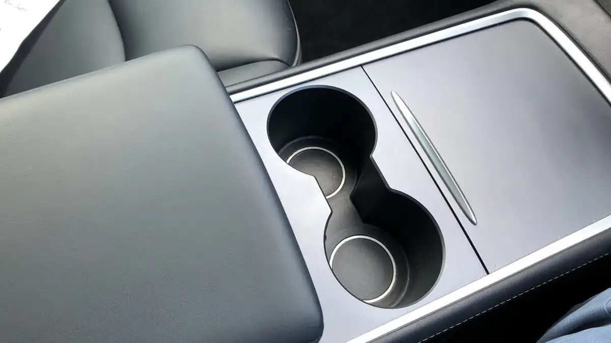 2023-tesla-model-y-e-rwd-big-29