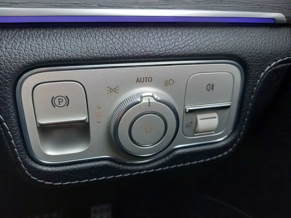 2020-mercedes-benz-gls-class-29d-gls400d-amg-line-premium-330ps-big-27
