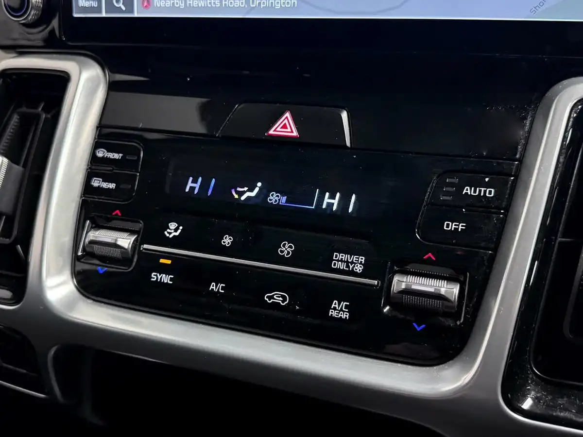 2022-kia-sorento-16-t-gdi-3-261bhp-phev-big-29