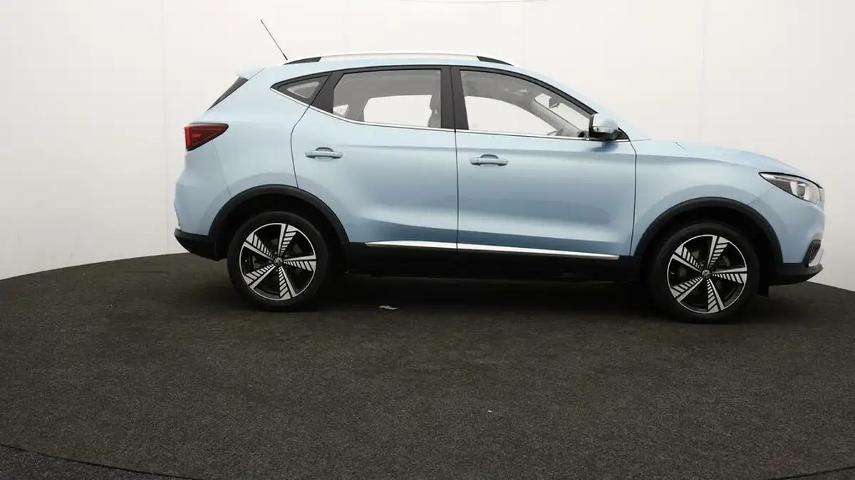 2021-mg-zs-suv-e-exclusive-ev-big-38