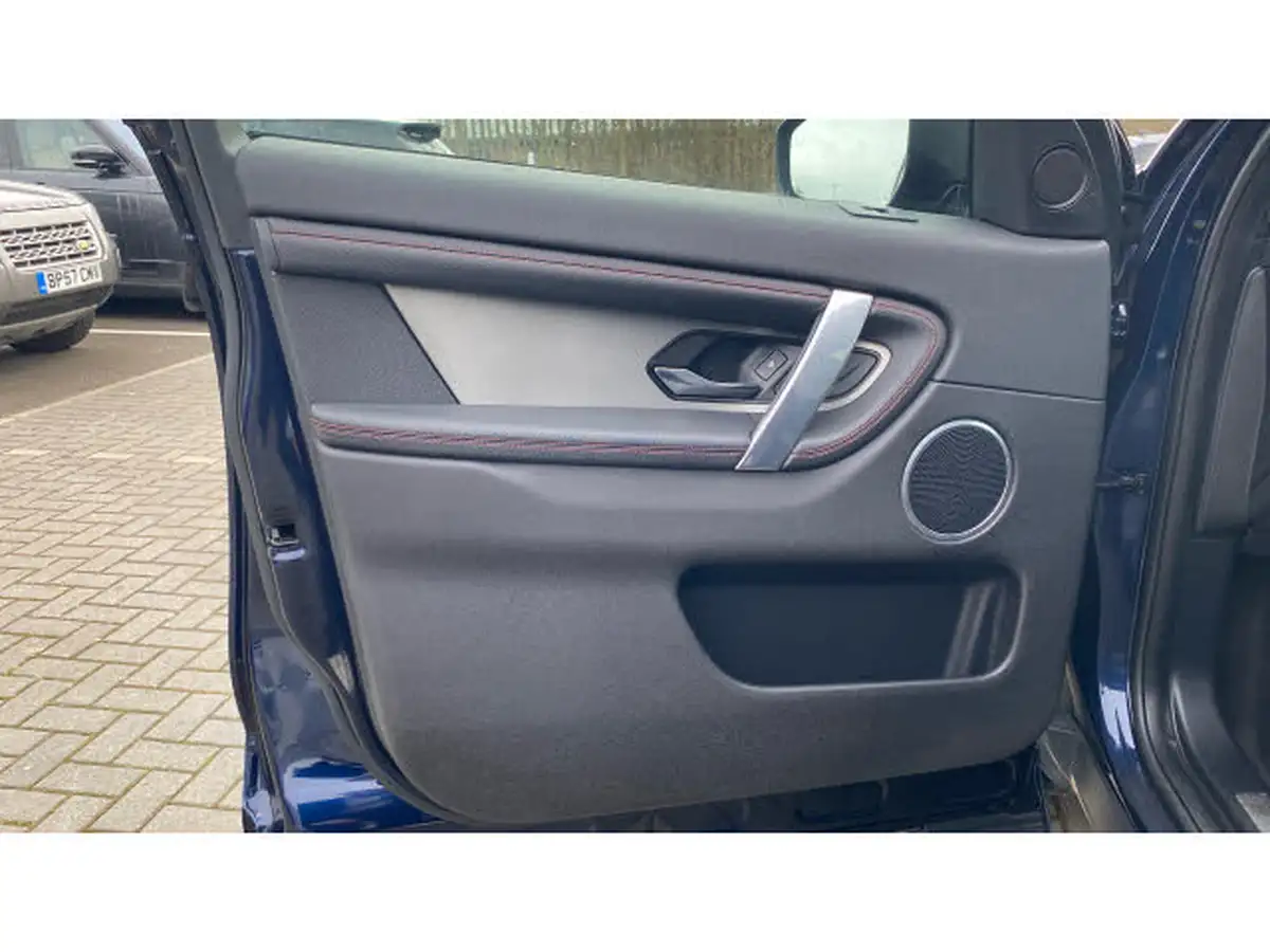 2021-land-rover-discovery-sport-20-d200-r-dynamic-se-big-41