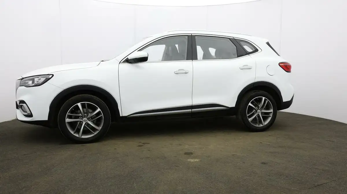 2022-mg-hs-15t-gdi-exclusive-162ps-dct-big-19