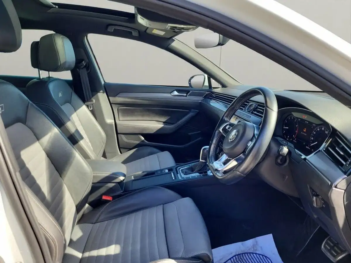2018-volkswagen-passat-14-tsi-r-line-150ps-saloon-4d-dsg-big-11