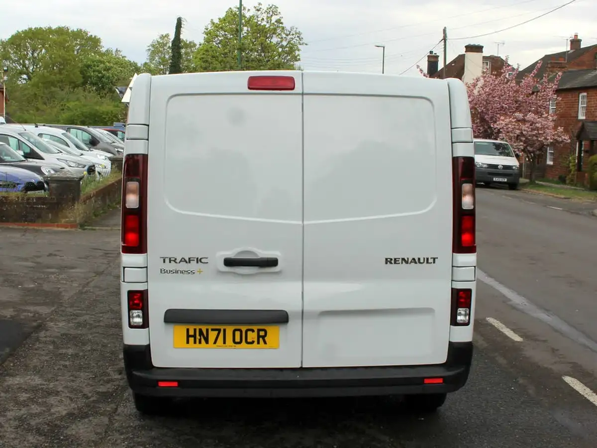 2021-renault-trafic-20dci-ll30-energy-120-business-panel-big-4