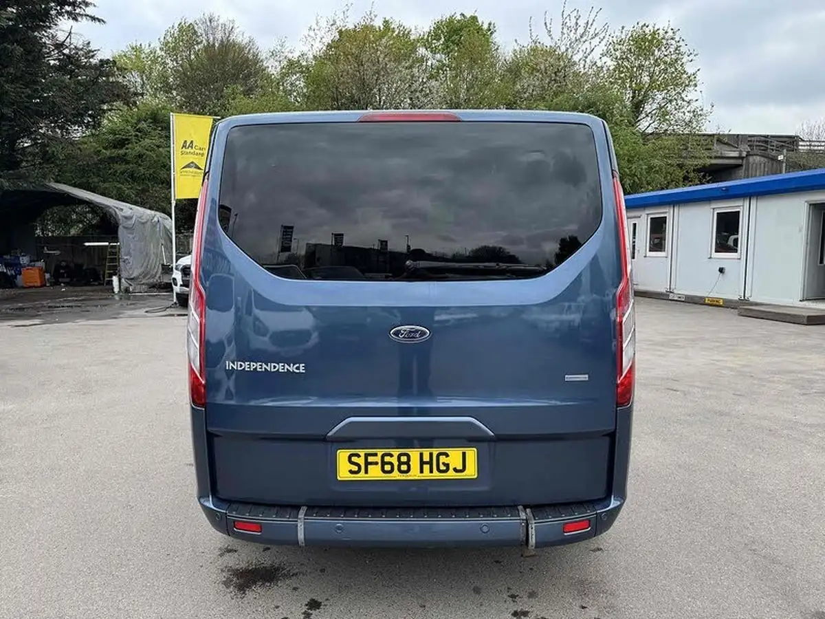 2018-ford-tourneo-custom-20tdci-320-l1-titanium-130ps-big-7