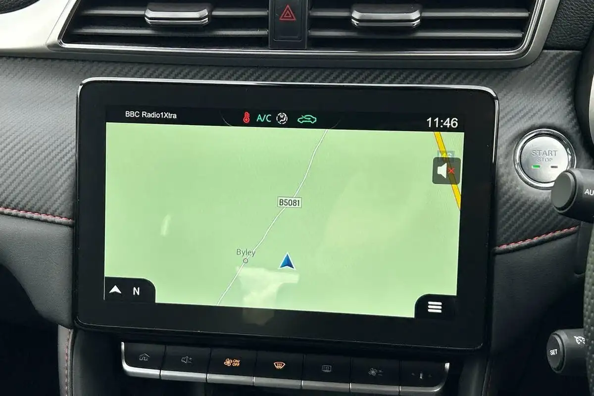 2024-mg-zs-suv-10t-gdi-exclusive-big-10