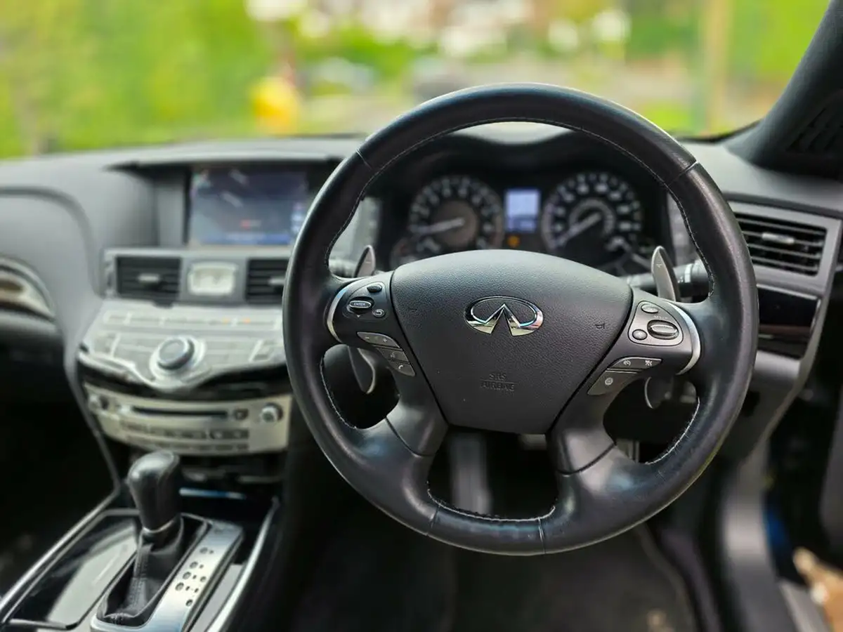 2016-infiniti-q70-37-sport-tech-big-8