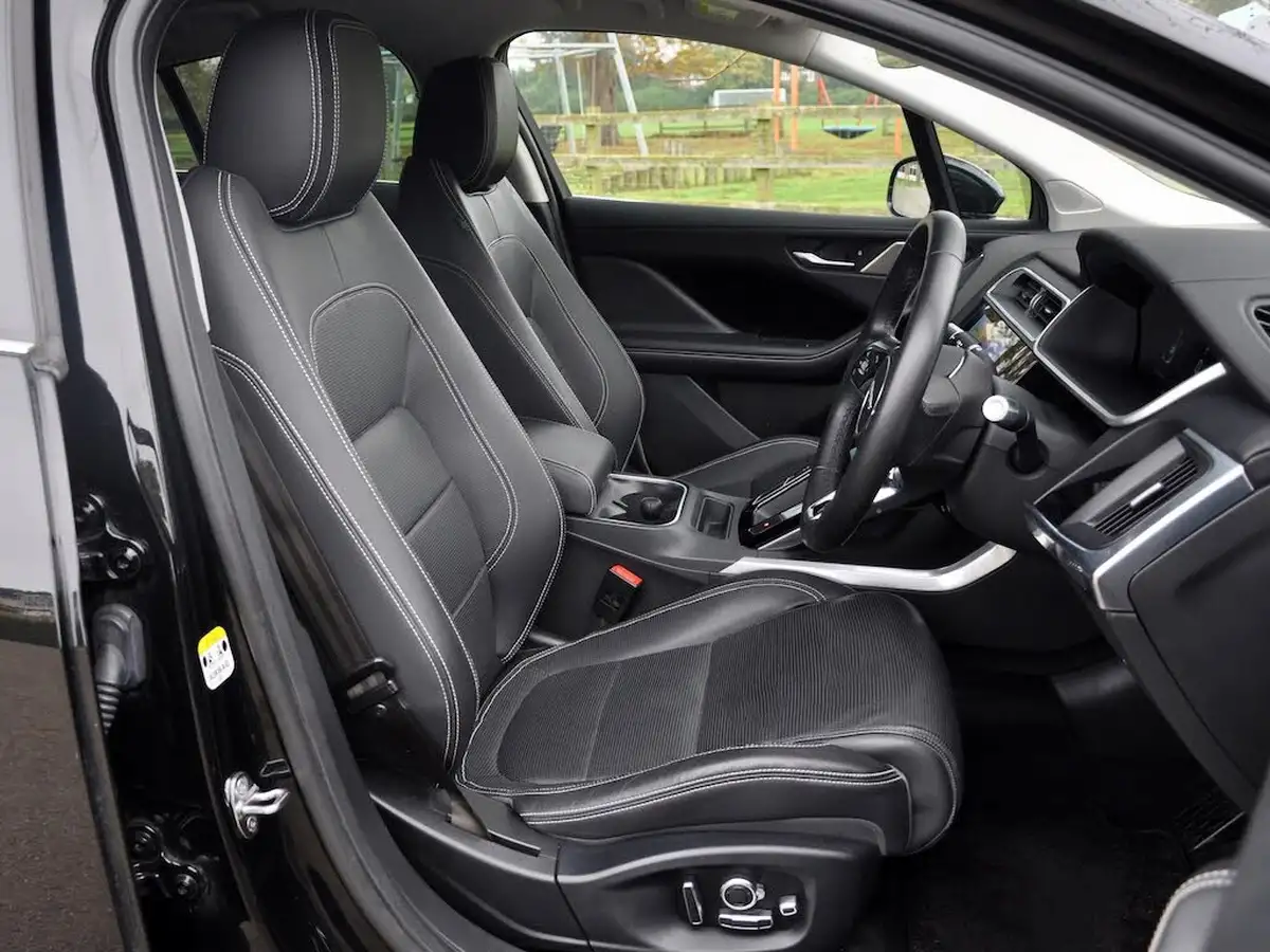 2021-jaguar-i-pace-ev400-hse-big-64
