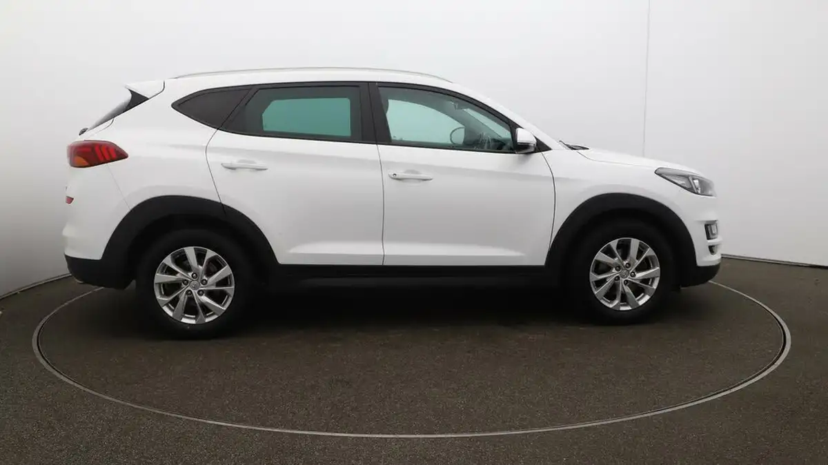 2020-hyundai-tucson-16-t-gdi-se-nav-dct-big-8