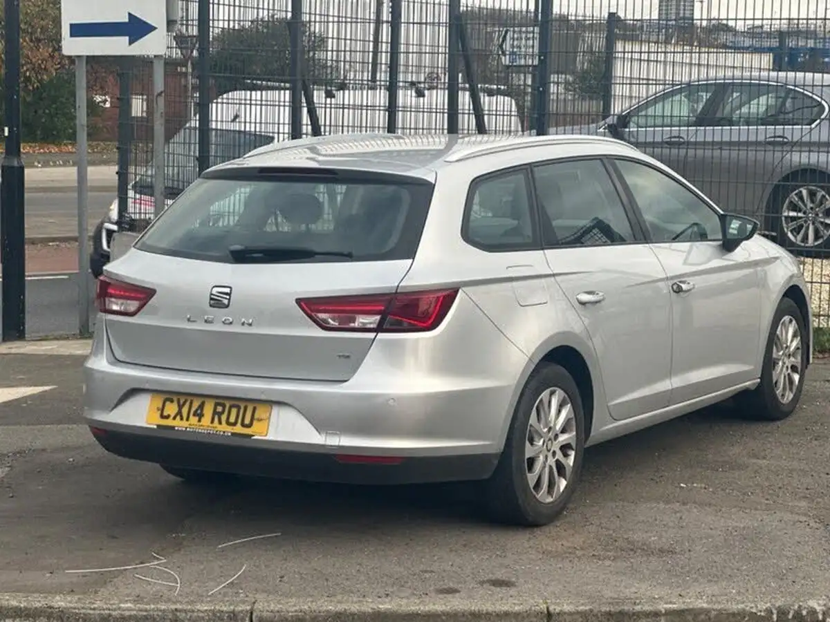 2014-seat-leon-16tdi-se-tech-pack-cr-105ps-ss-sports-tourer-5d-big-20
