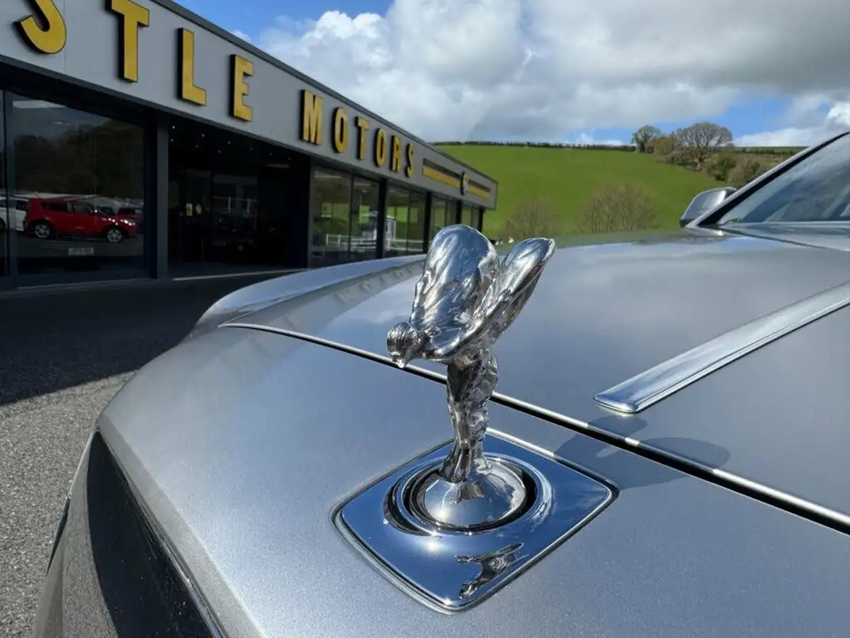 2014-rolls-royce-ghost-66-big-32