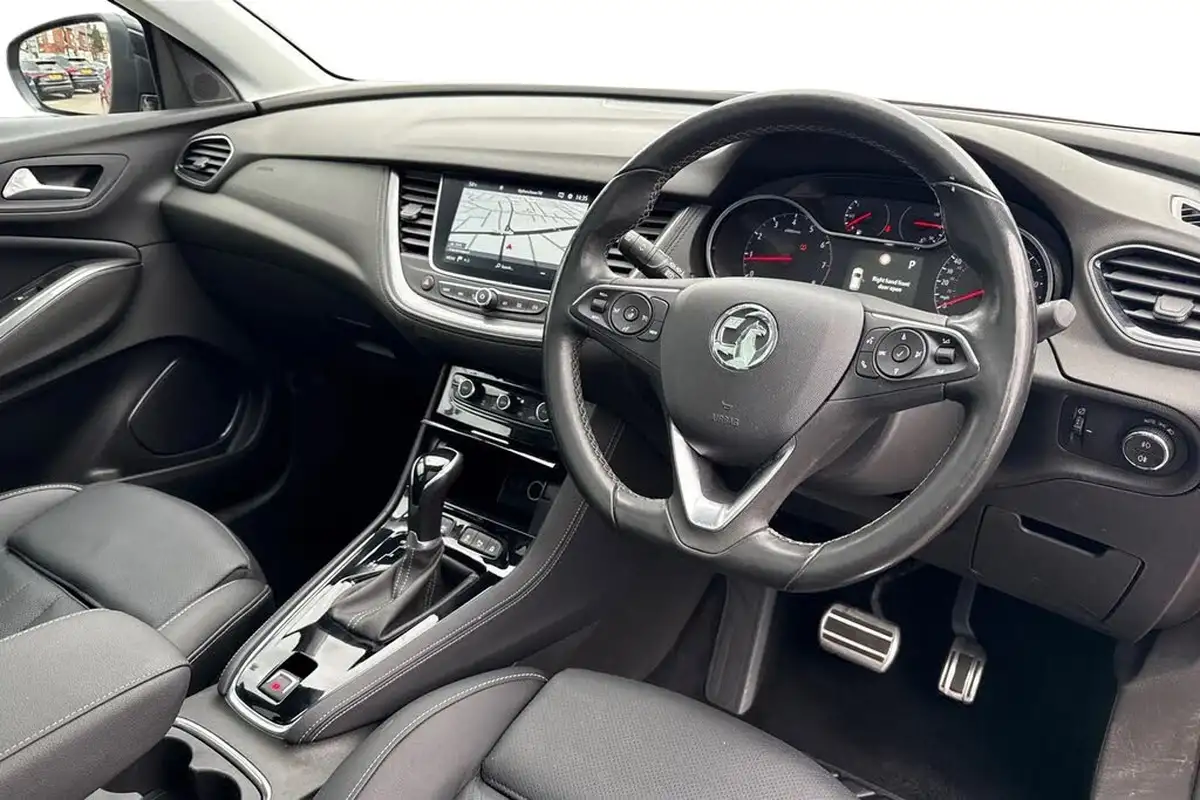 2021-vauxhall-grandland-x-16-ultimate-big-17