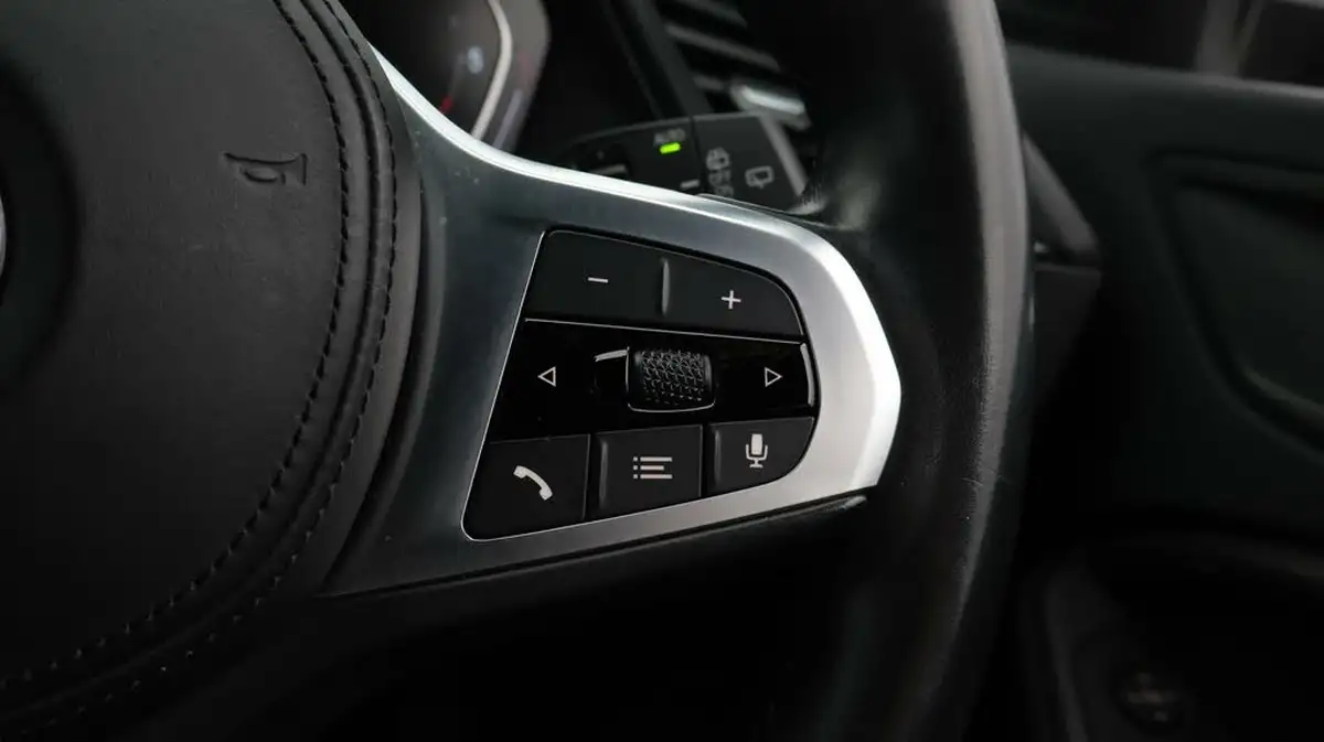 2021-bmw-1-series-15td-116d-m-sport-lcp-dct-big-25